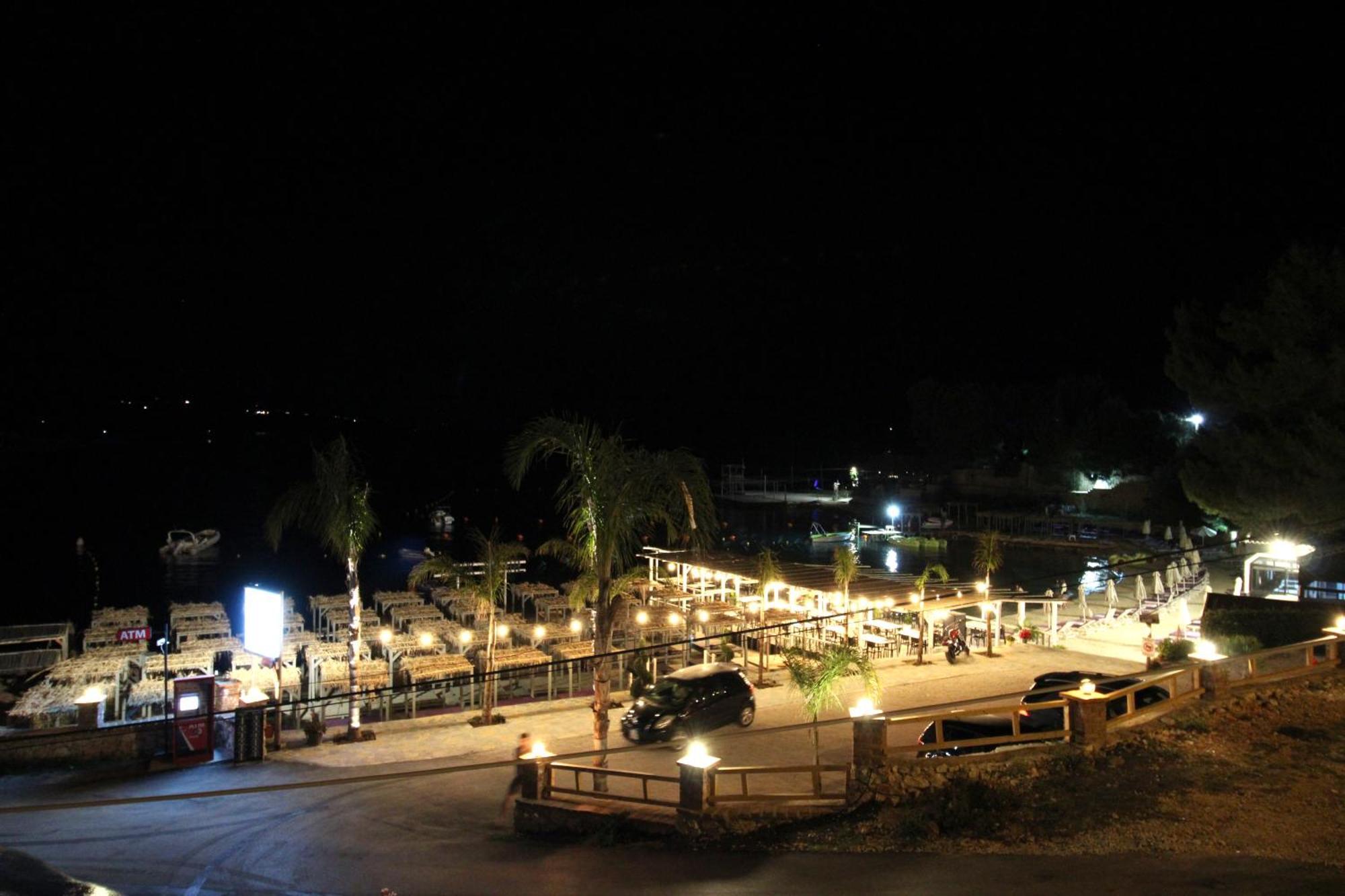 卡萨米尔Melina'S Seaside Retreat公寓式酒店 外观 照片